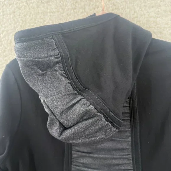 Lululemon Rare Black & Gray Pure Balance Jacket Size 8 - Picture 7 of 10